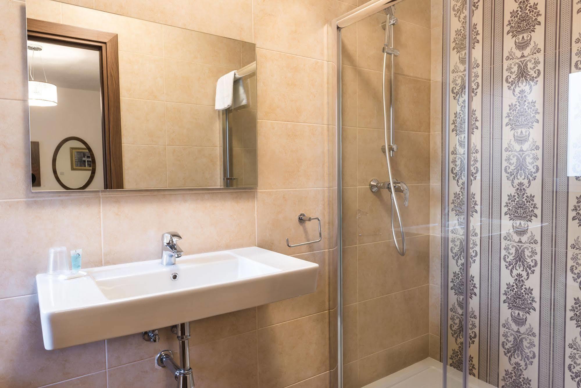 Slimiza Suites Слима Экстерьер фото